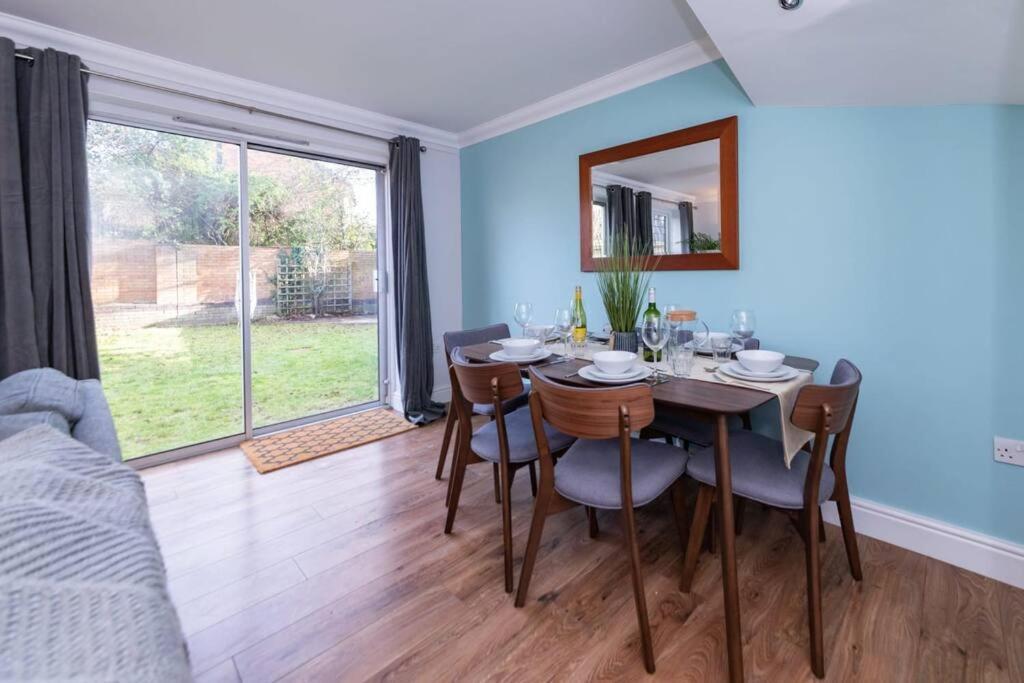 Ratby House - Spacious 3 Bed With Garden & Parking Earley Exterior photo
